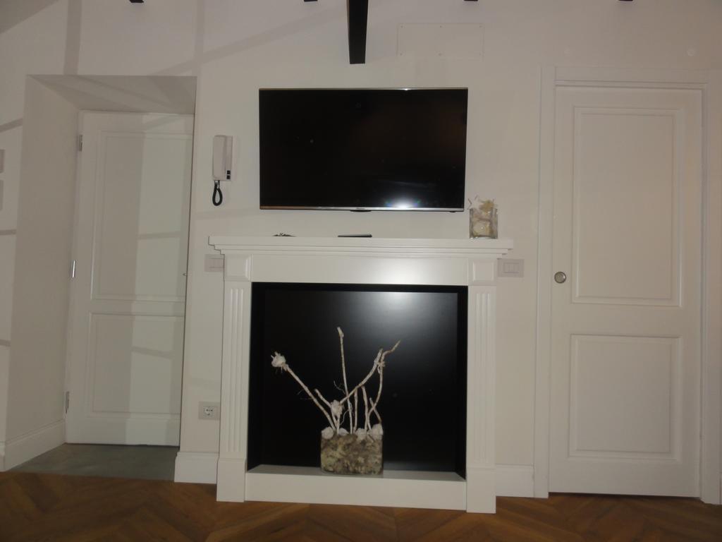 Corso Florence Room photo