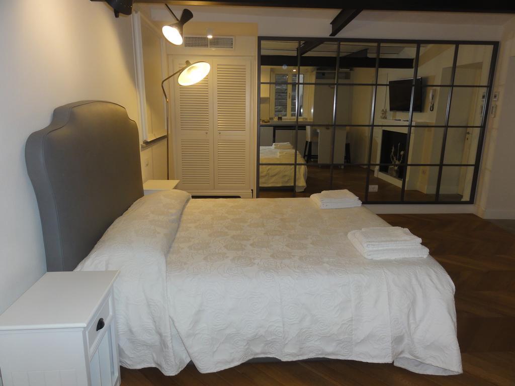 Corso Florence Room photo
